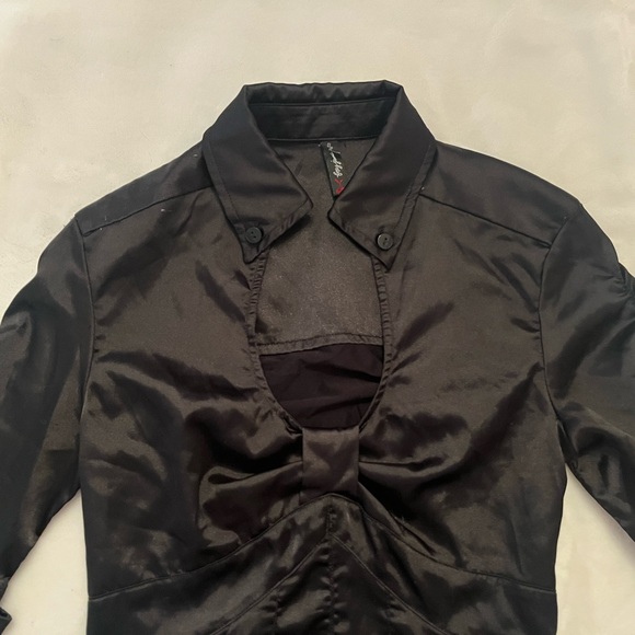 Foxy Jeans black satin blouse - Picture 2 of 11
